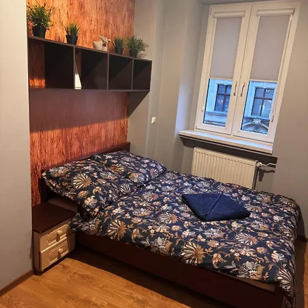 Excellent Location Δωμάτια σε οικογενειακή κατοικία Βρότσλαβ